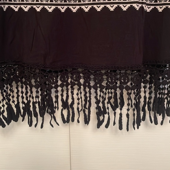 23 Love Street Elephant Print Long sleeve Top with Crochet Fringe Hemline - Picture 4 of 11